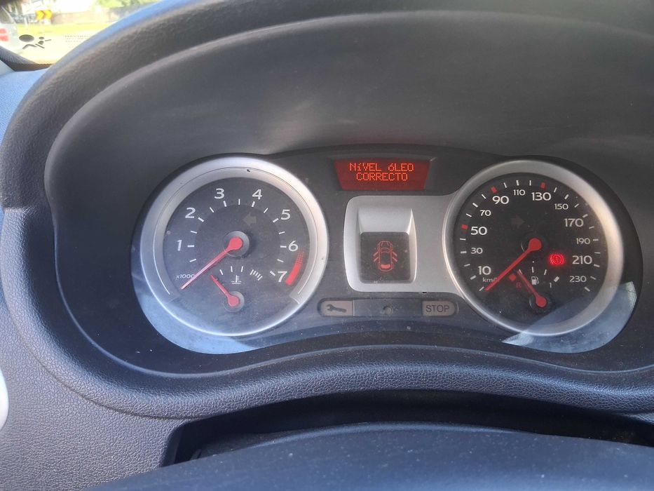 Renaul Clio III Rip Curl 2 de 2008 com apenas 100.000Kms 1.2 Gasolina