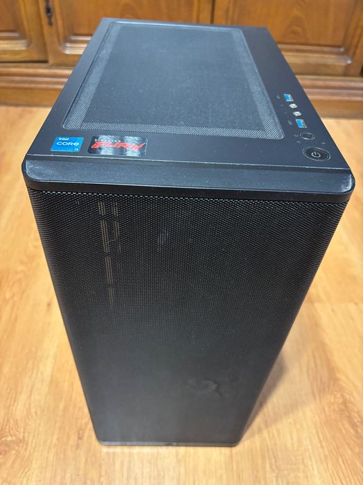 Komputer PC do gier Radeon RX 6600 + Windows