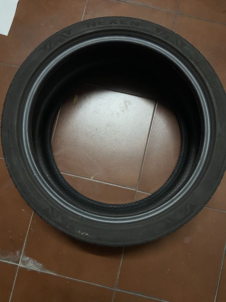 Pneu Nexen 215/40/r17