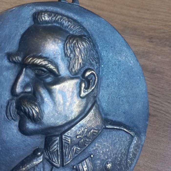 Płaskorzeźby Józefa Piłsudskiego sygnowana brąz