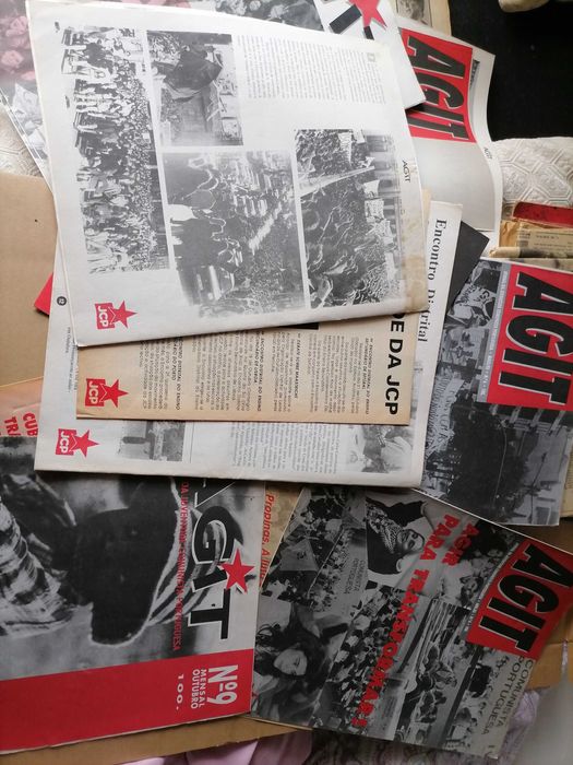 Lote 11 Jornal AGIT Juventude Comunista Portuguesa anos 80's (vários)