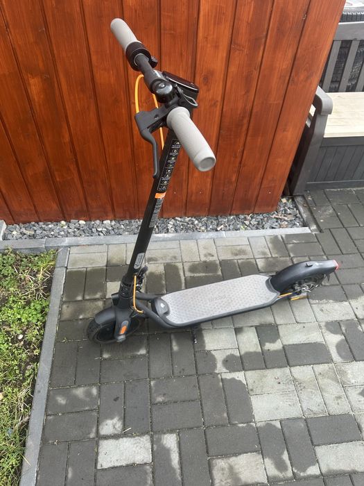 Продам самокат ninebot F20