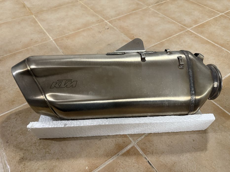 Material KTM Super Adventure S 2024