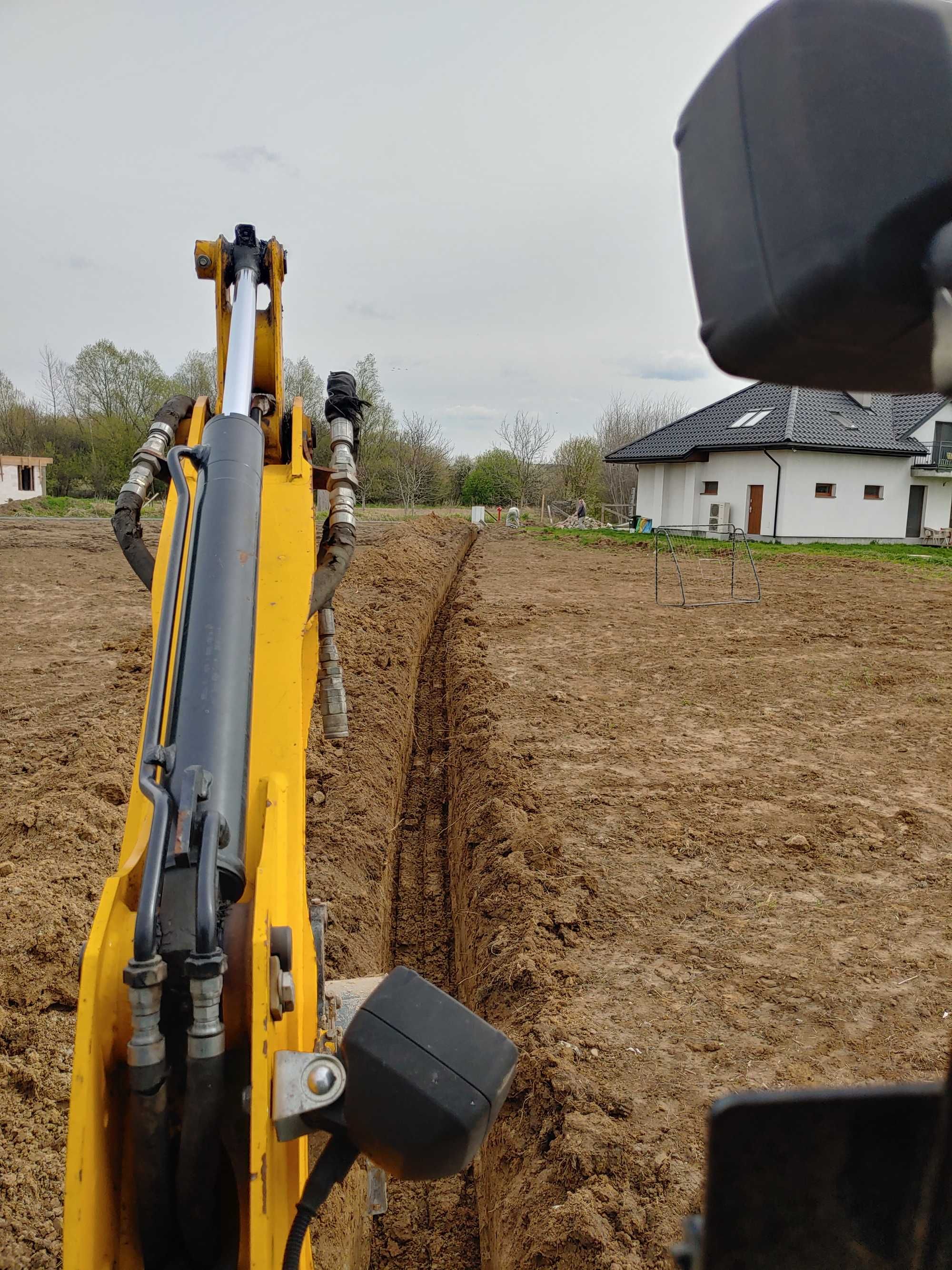 Usługi minikoparka i wiertnicą, montaż ogrodzeń