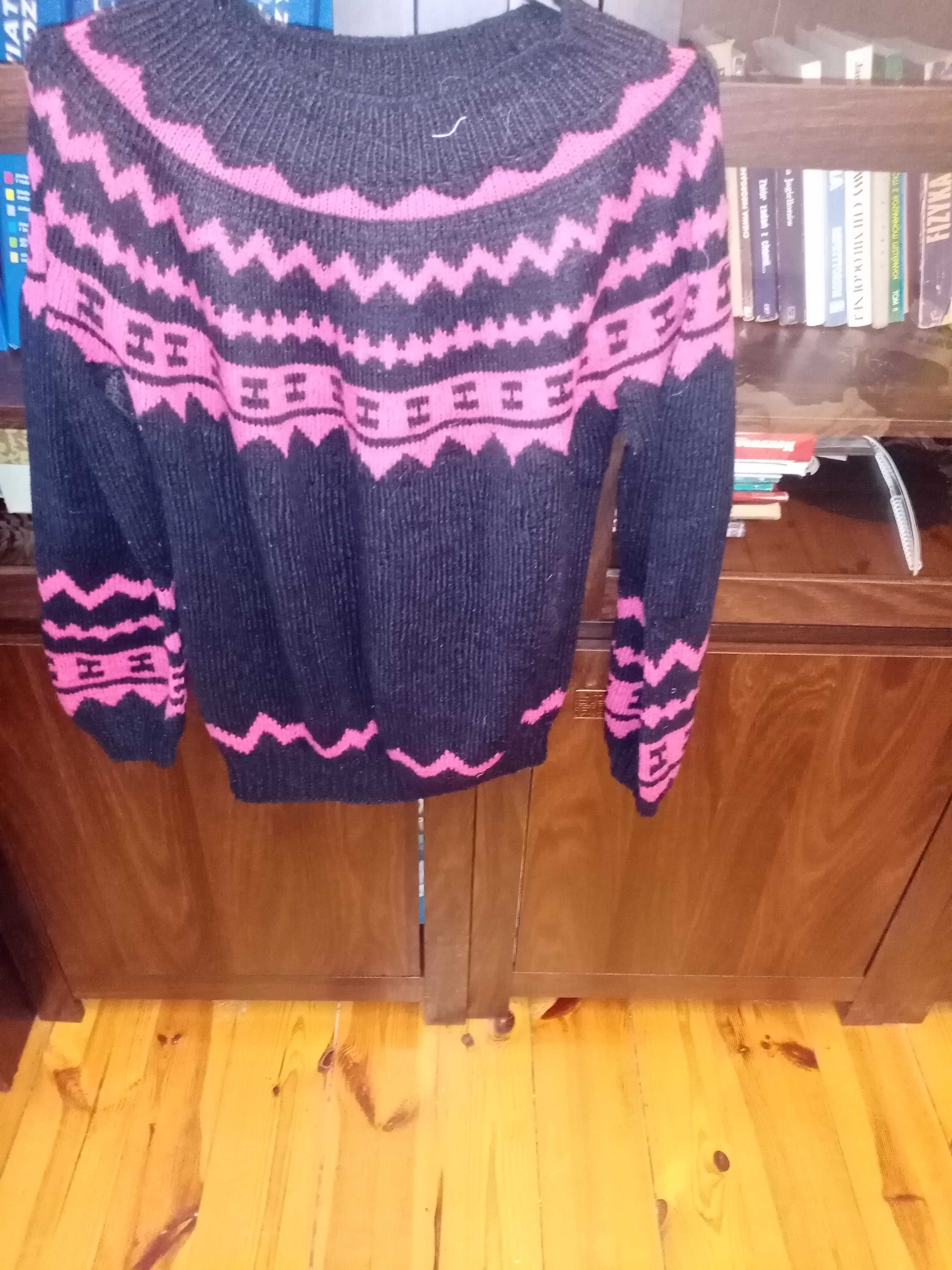 sweter zrobiony na drutach