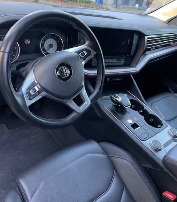 Разборка VW Touareg 3.0 V6 TDI  бампер комплектний