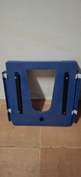 Cadeira de banho /sanita com rodas Marca ORTHOS