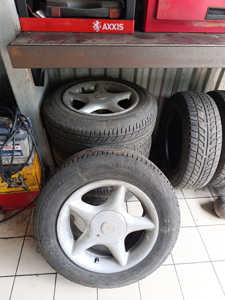 Диски р15 с резиной (opel)