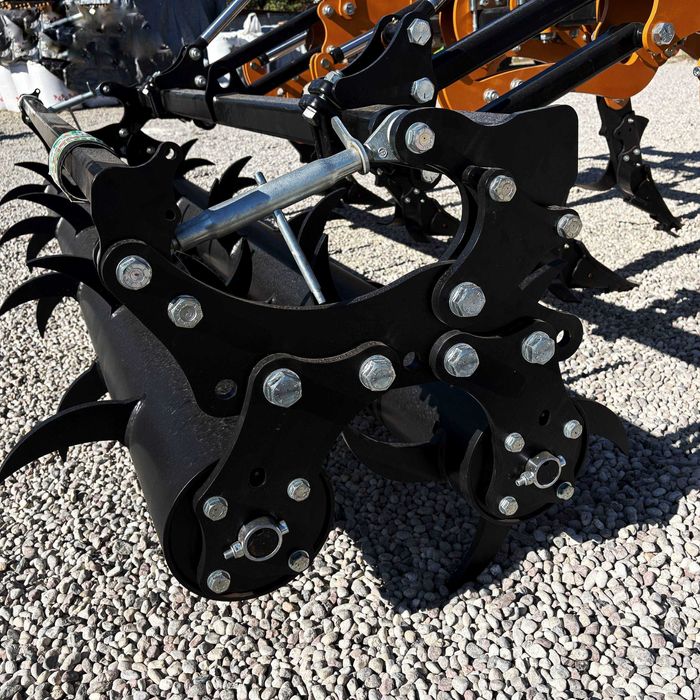 Pług dłutowy Spider 7M-300 STONE Moro Aratri