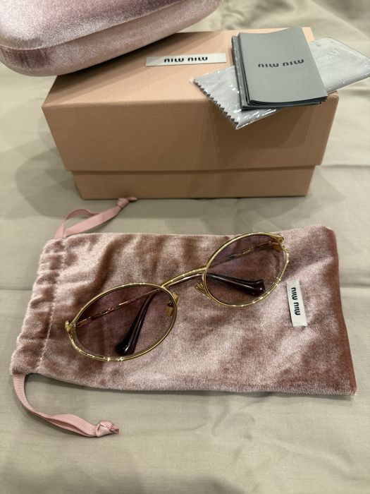 Óculos de sol Miu Miu Logo