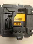 Poziomica Laserowa Samopoziomująca z zieloną linią DEWALT DW088CG