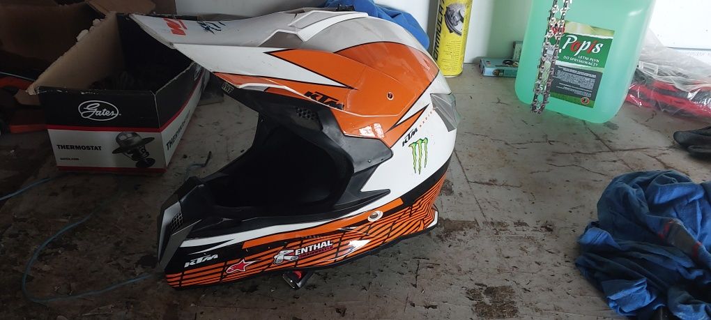 Kask KTM na motocykl bądź na rower