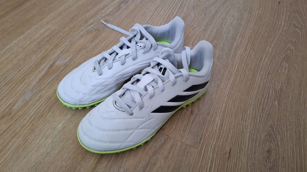 Chuteiras Adidas criança 31.5