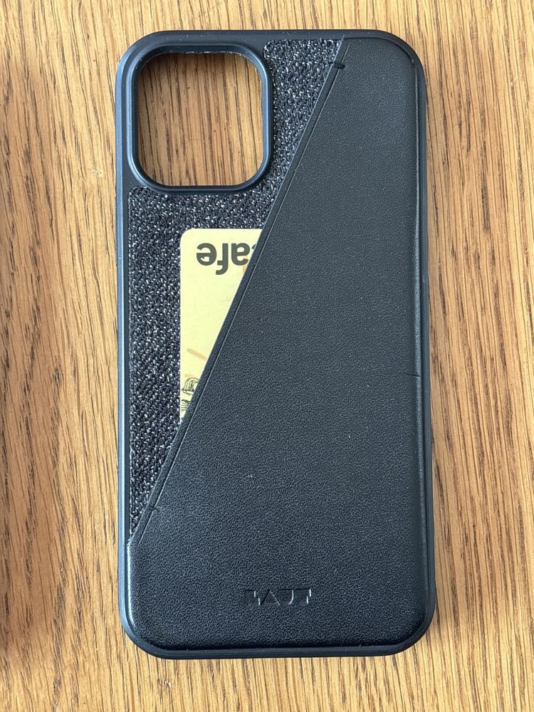 iPhone 12 - dwa ochronne etui Spigen i Laut