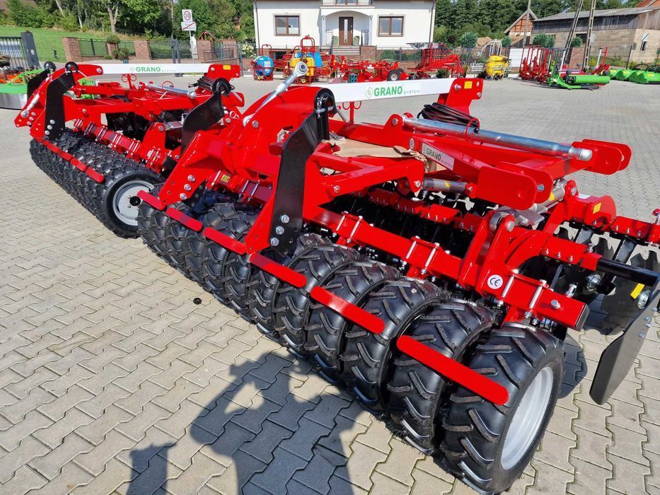 Agregat talerzowy półzawieszany oponowy SHOP Grano System 3/2,5/2,7 m