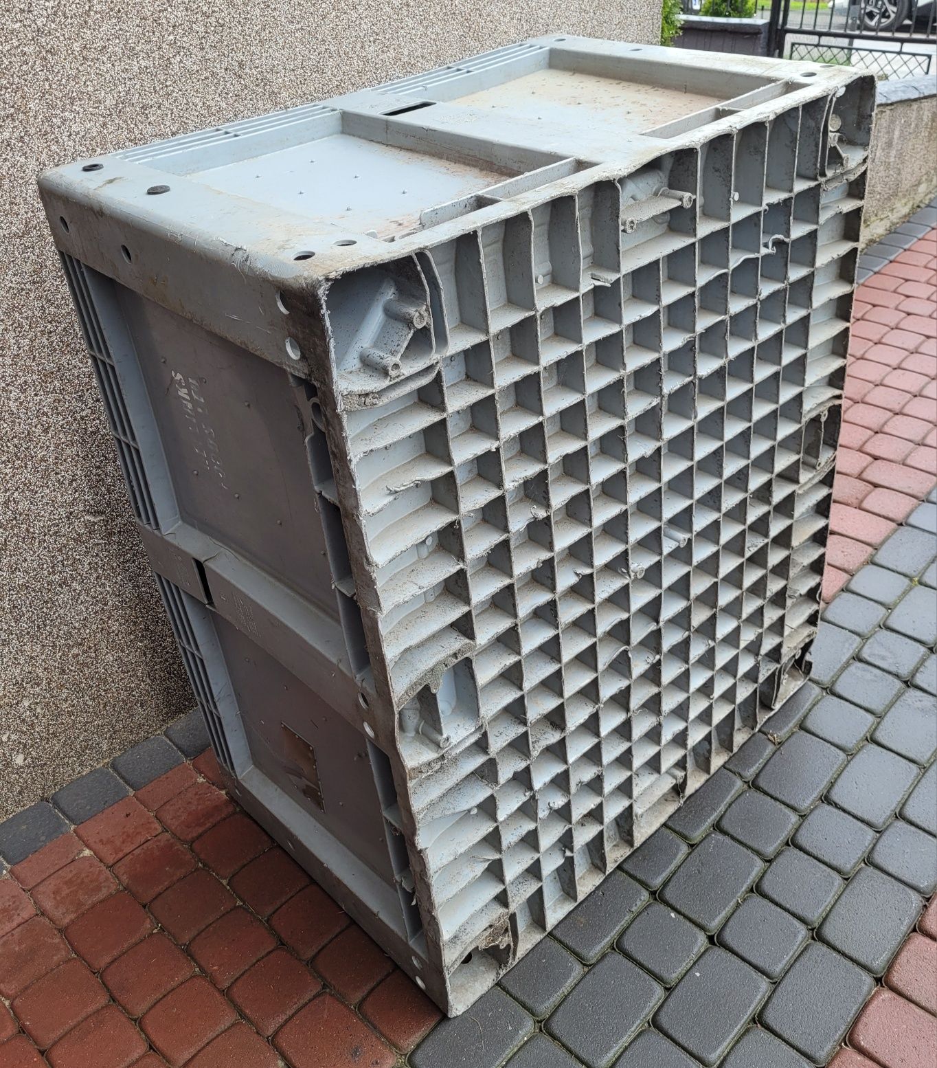 Pojemnik plastikowy skrzyniopaleta box paleta palbox 600L 120x100cm