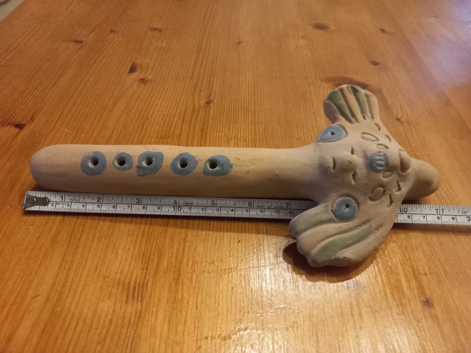 Flauta em barro maya