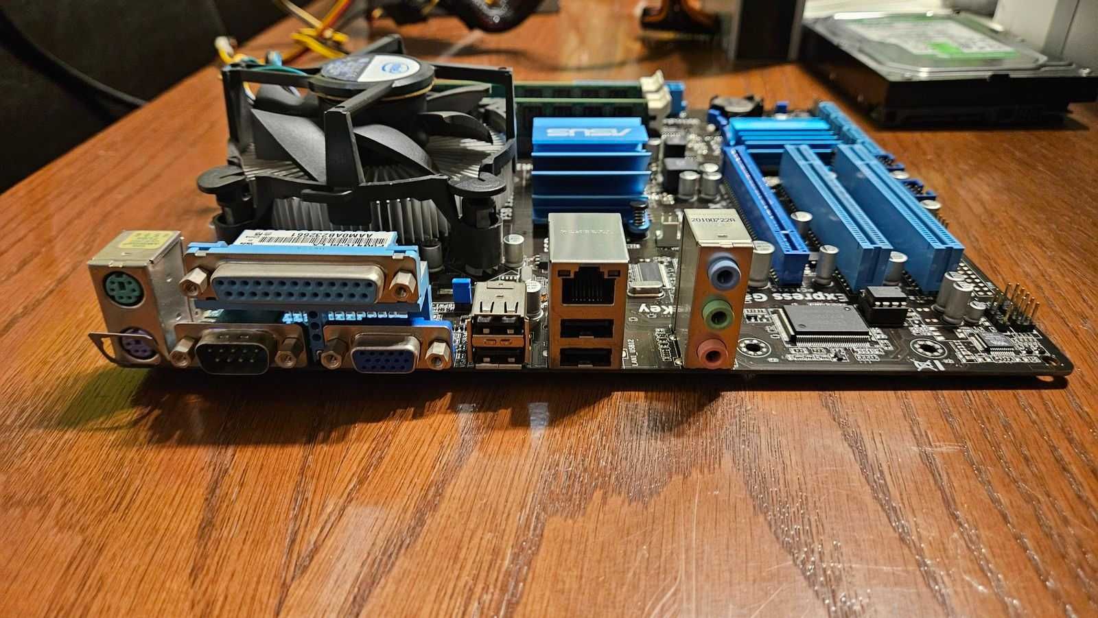 Płyta główna P5G41C-M LX Intel Dual-Core E5500 2.8 Ghz 4 GB RAM