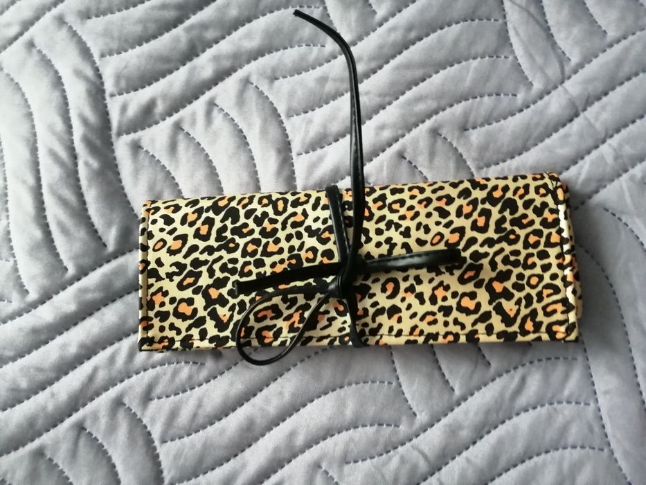 Etui na Pędzle w panterkę