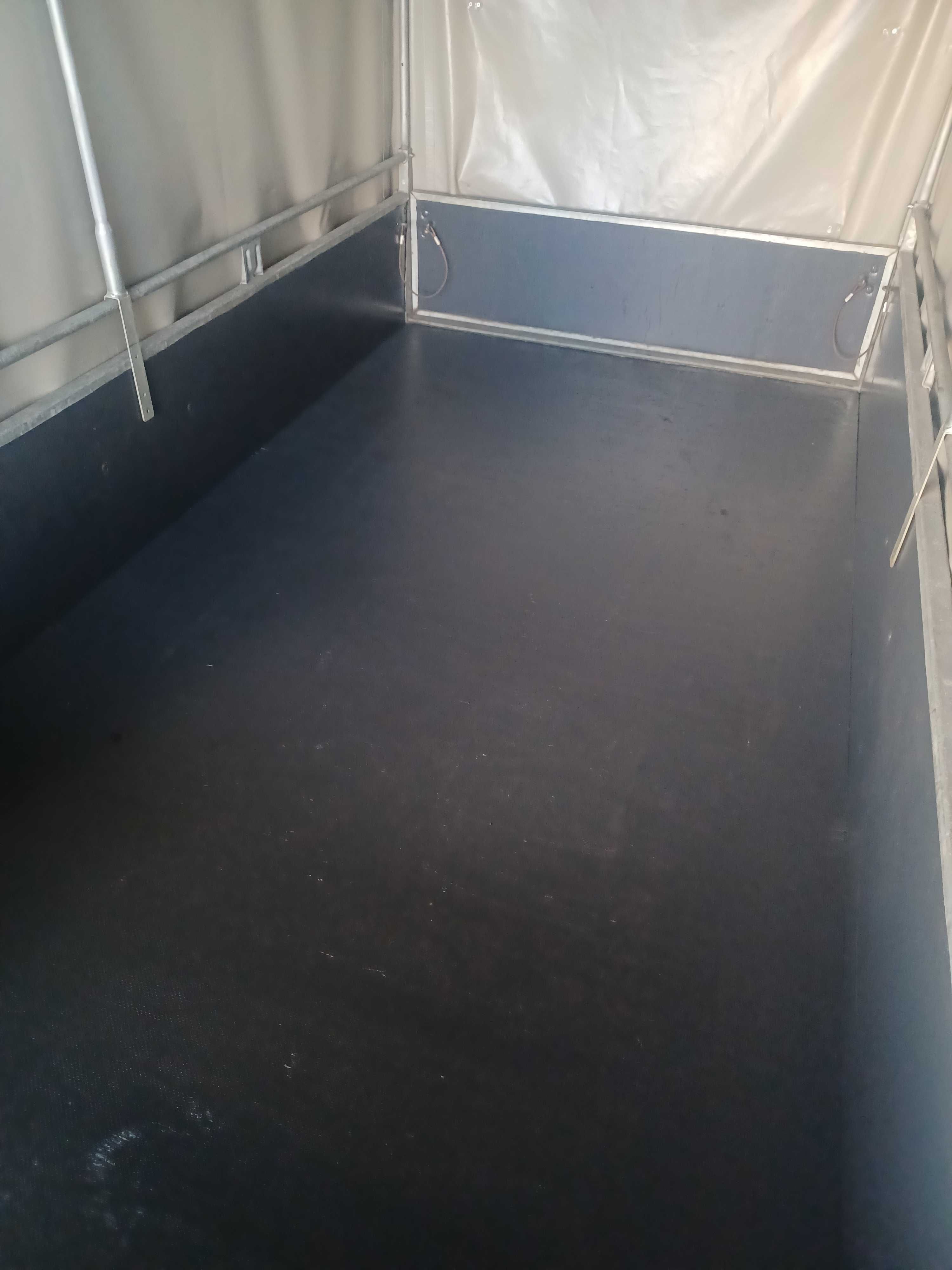 Atrelado 1200 kg marca Saris com travão e cobertura toldo
