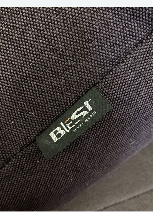 диван фірми Блест Текні