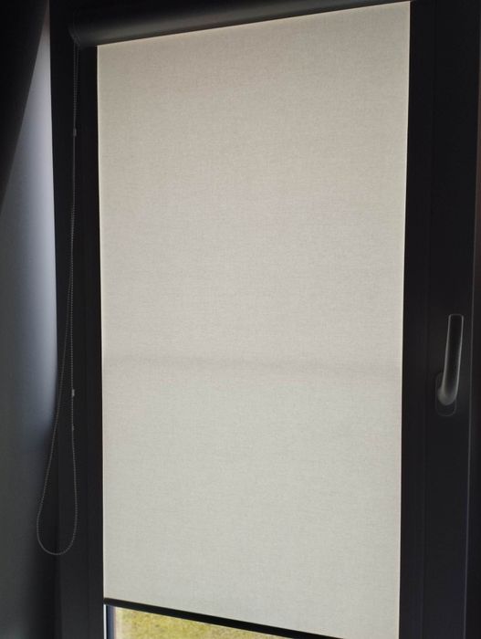 Rolety jasne biało kremowy kolor 7 sztuk