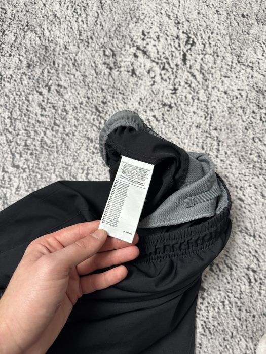 Широкие штаны Nike на утяжках Л размер