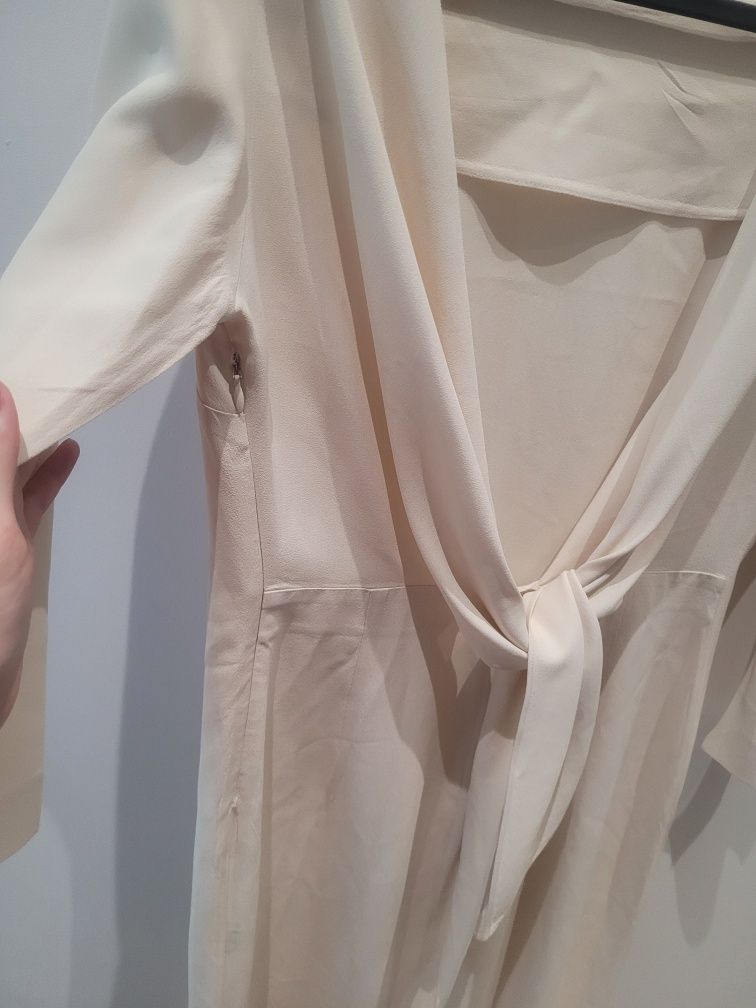 Kremowa sukienka massimo dutti s odkryte plecy