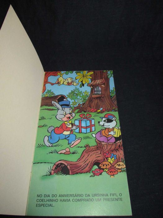 Livros O Aniversário de Fifi Cachorrão O Intrometido