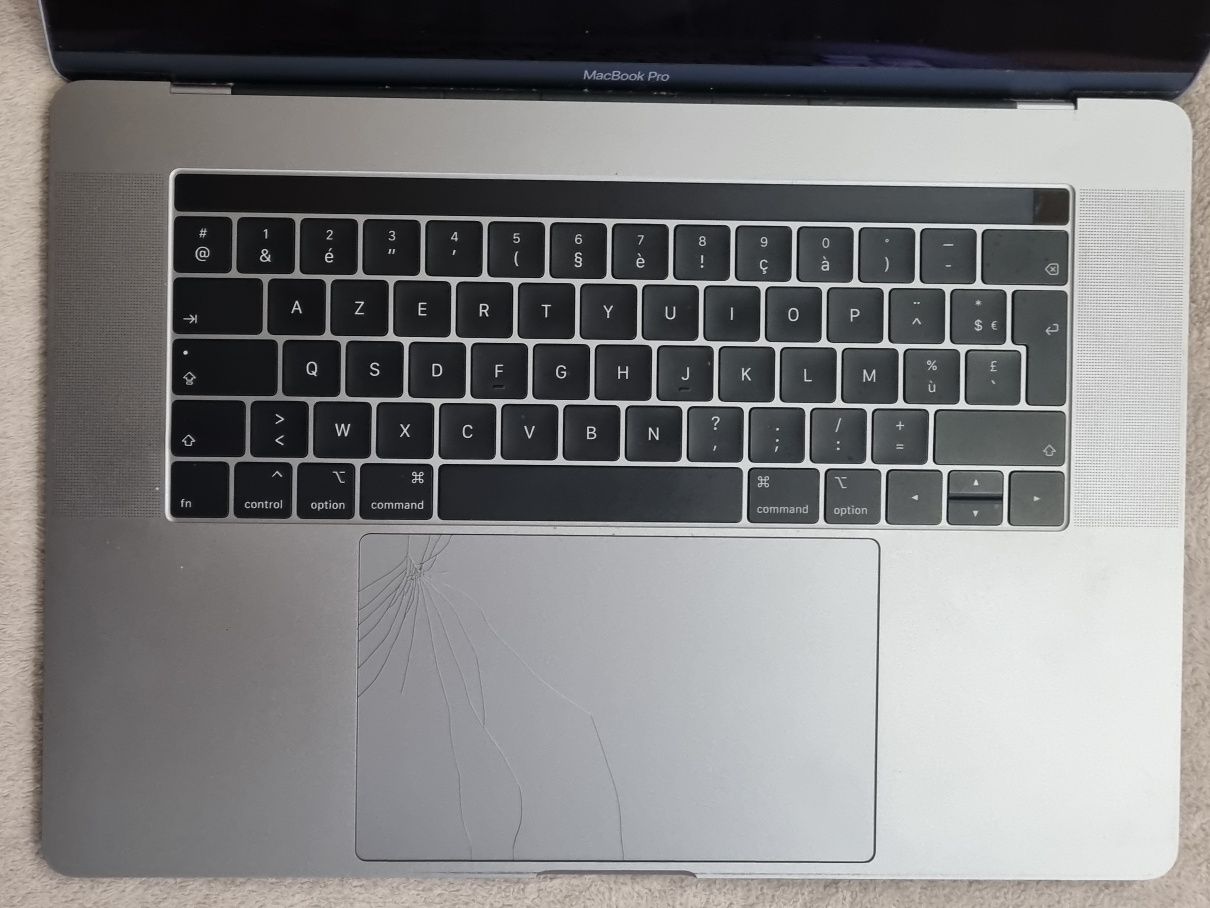 Apple MacBook pro A1707