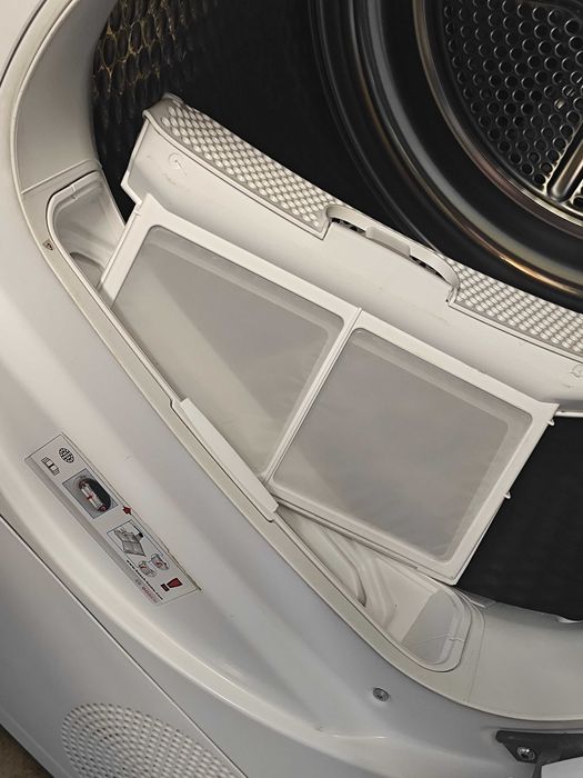 Сушка Bosch Serie 4 (тепловий насос)