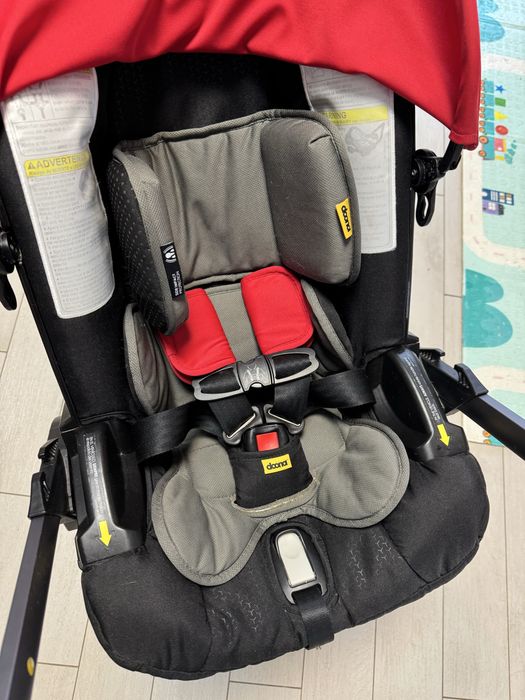 Автокрісло doona з базою