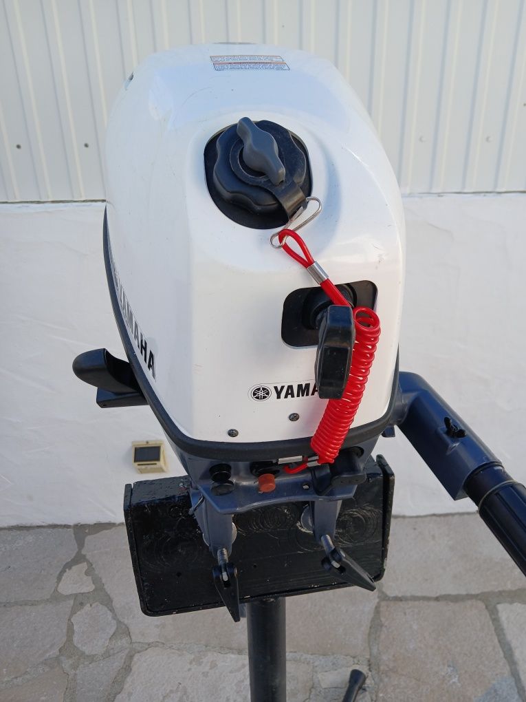Motor fora bordo barco - Yamaha de 4 hp a 4 tempos