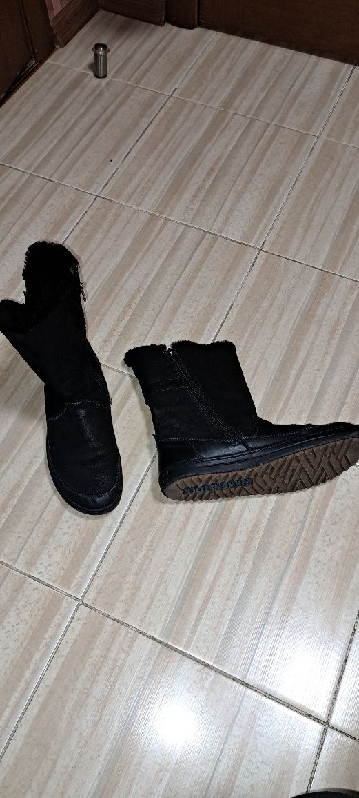 Продам зимові чобітки Birkenstock 42