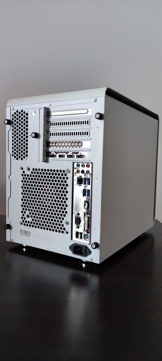 Computador Gaming BitFenix i7 6700|16GB|M2 256GB|HD 640GB|GTX 1660 Ti