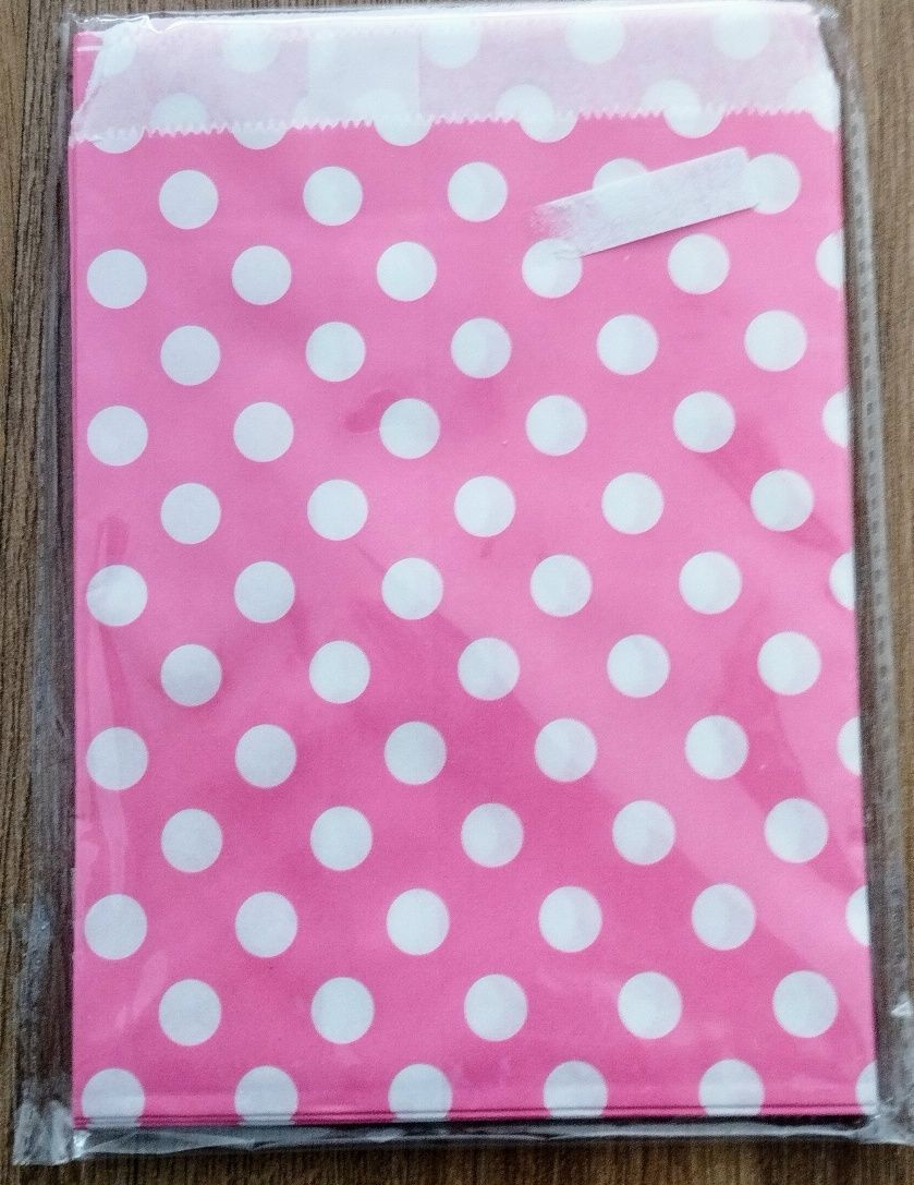 25 Sacos em  papel às bolinhas importados, originais  e únicos. NOVOS