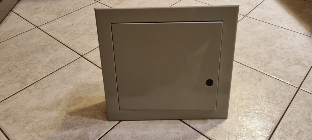 Rozdzielnica podtynkowa Skrzynka elektryczna Fael