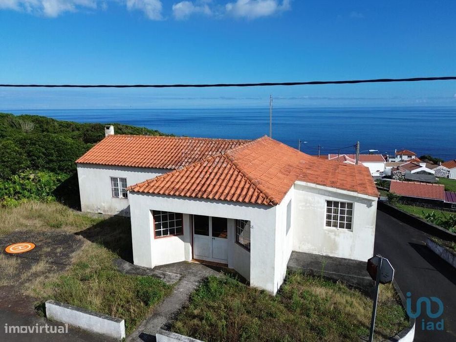Loja / Estabelecimento Comercial T3 em Ribeiras de 159,00 m2