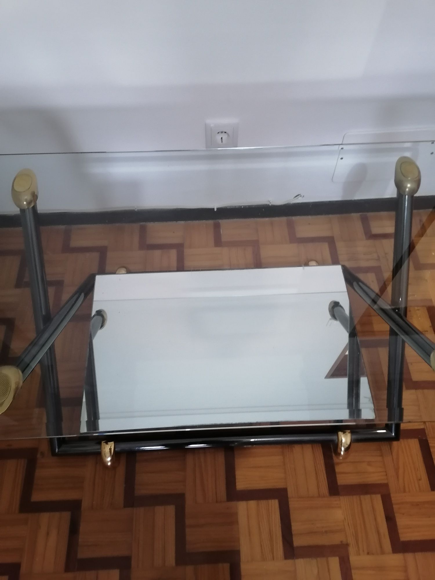 Mesa de sala em vidro