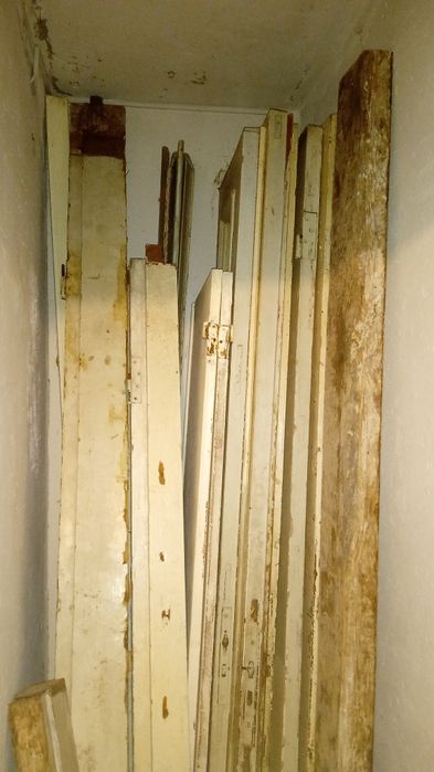 Двери и дверные балки ( б/у).