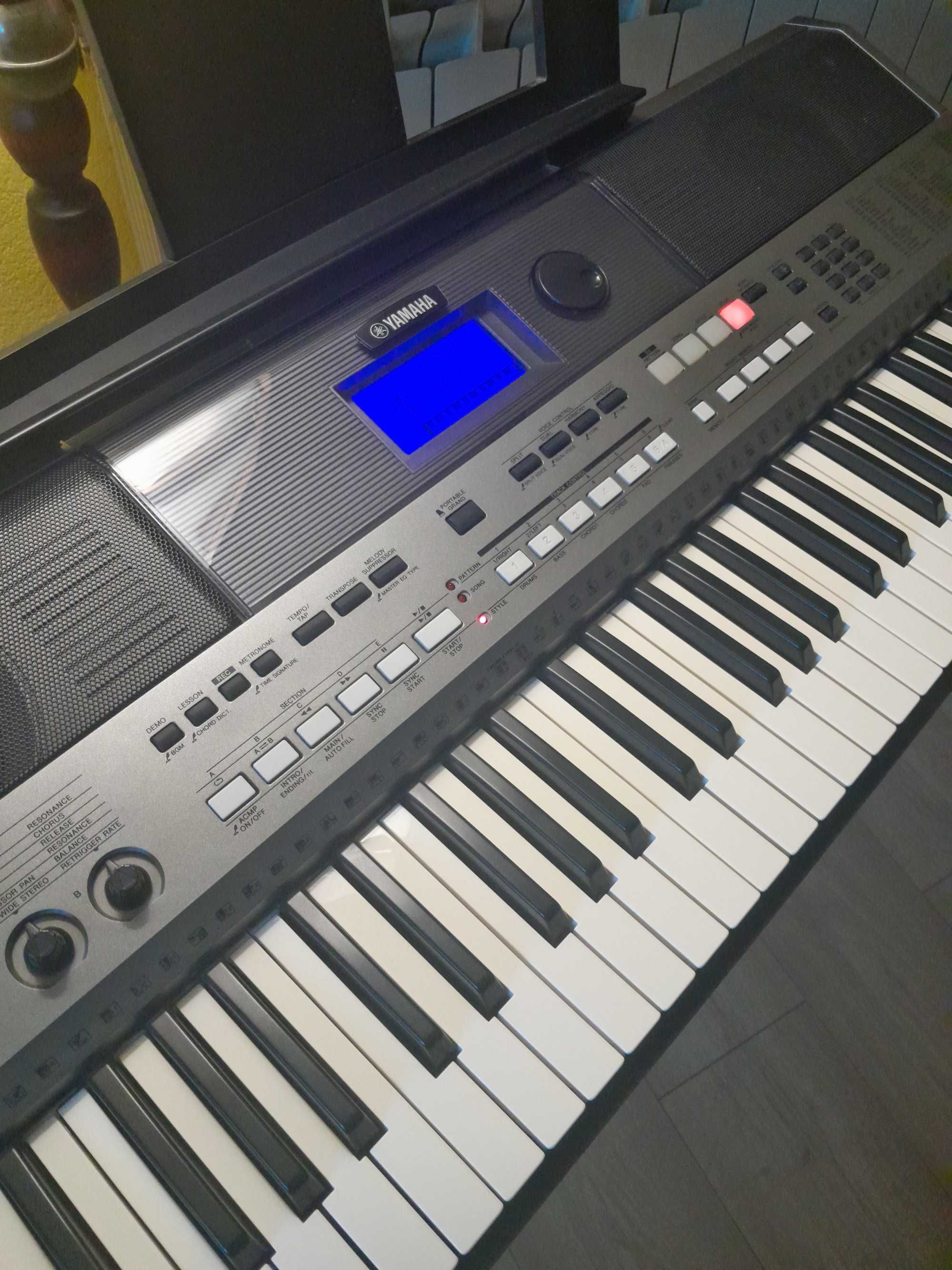 Yamaha PSR E 443(keyboard, klawiatura dynamiczna)