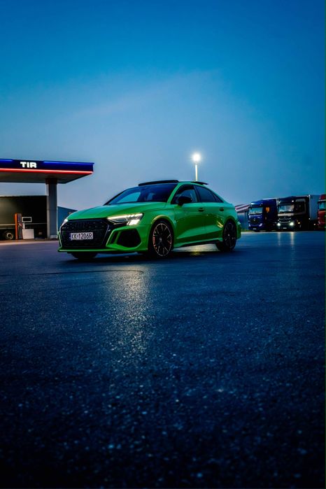 Wypożyczalnia samochodów Audi RS3 wynajem rent a CAR auto do ślubu
