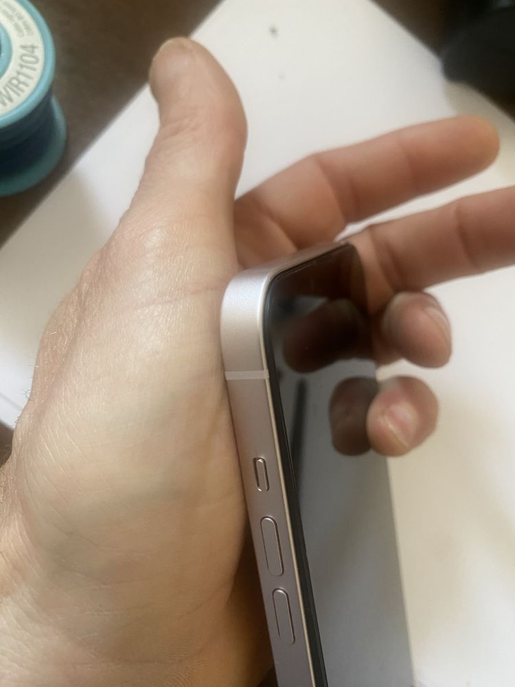 Iphone 13 como novo (nao carrega) e desliga sozinho