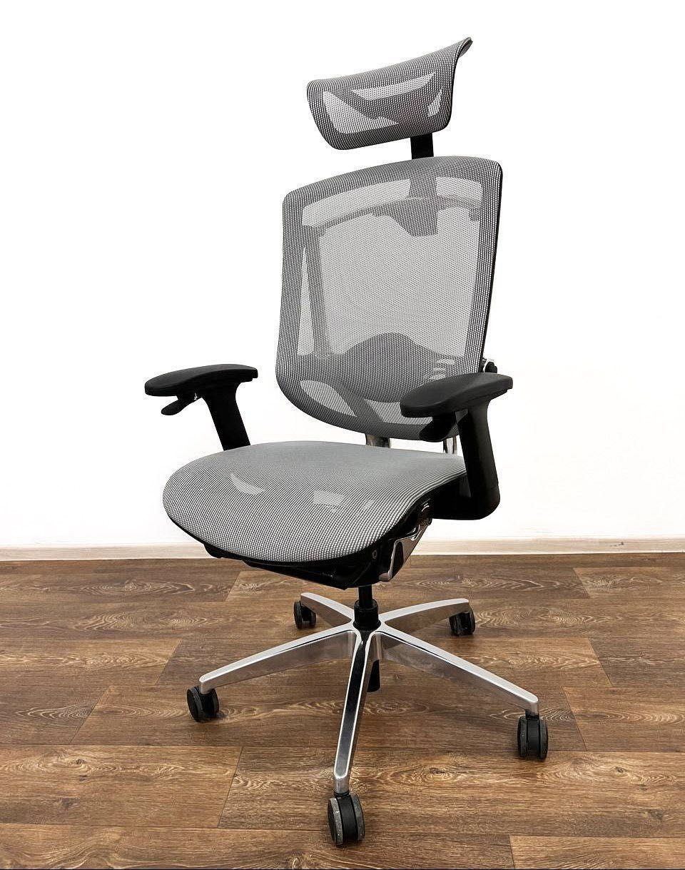 РАСПРОДАЖА  стулья и кресла для конференций