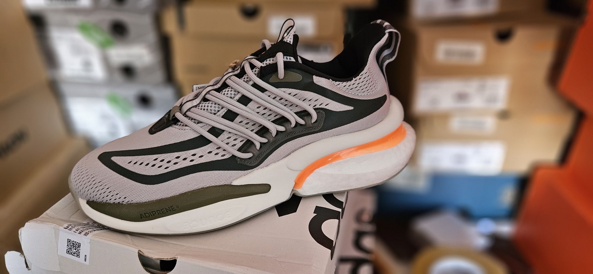 Кроссовки Adidas ALPHABOOST V1. Размеры 42.5