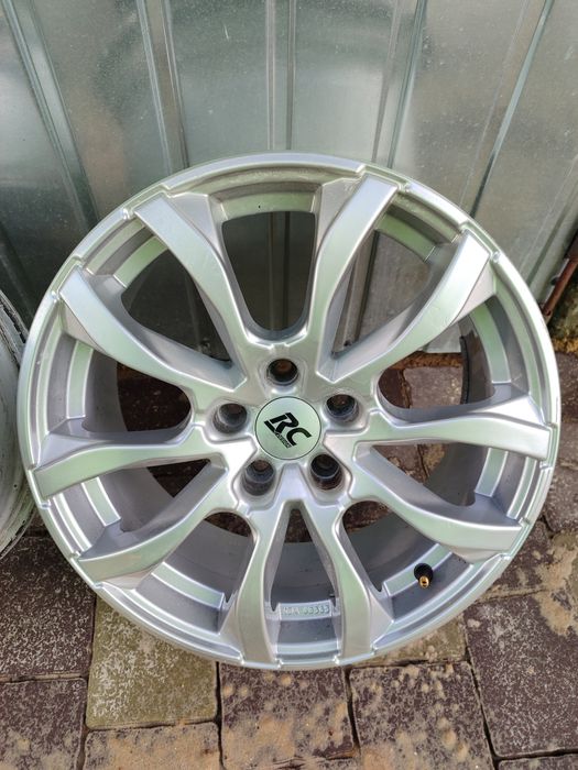 Продам комплект дисків R17