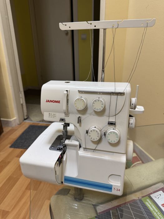 Janome T-34 побутовий 4х нитковий оверлок