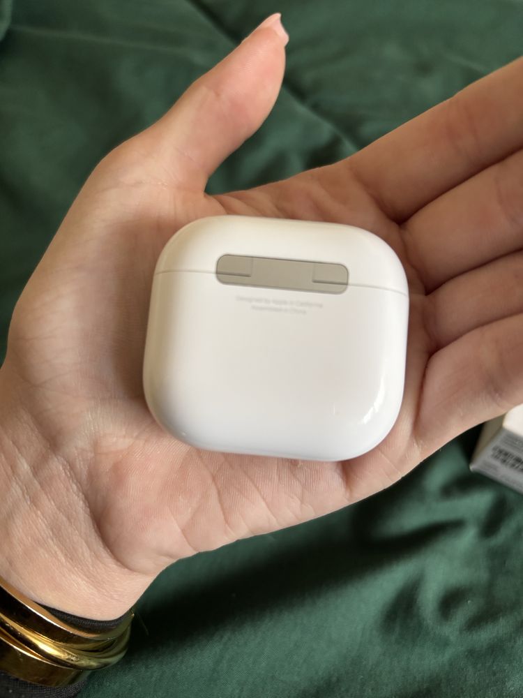 airpods 4.