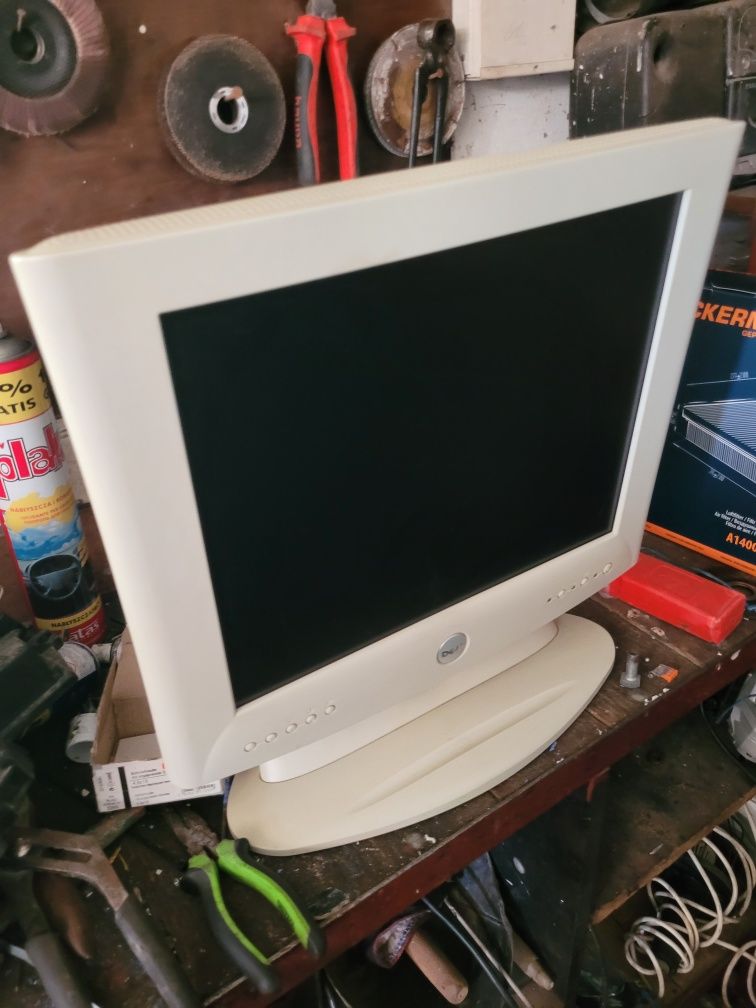 Komputer Fujitsu + monitor Dell