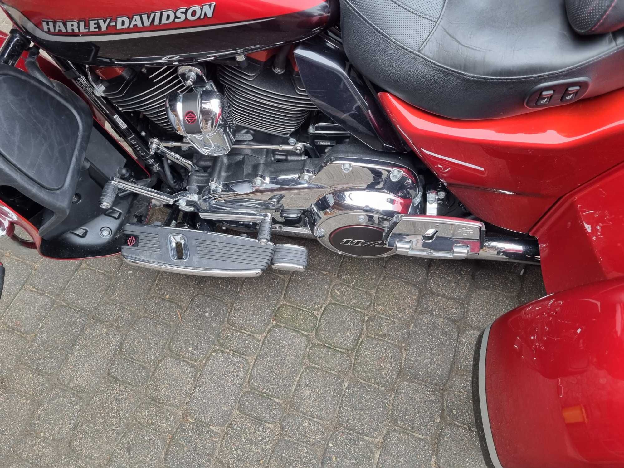 Harley-Davidson CVO Tri Glide Trajka
